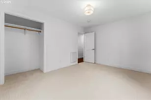 11700 N Island Cove Ln, Portland, OR 97217 - Photo 39