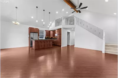 11700 N Island Cove Ln, Portland, OR 97217 - Photo 7