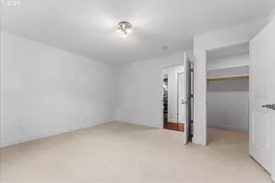 11700 N Island Cove Ln, Portland, OR 97217 - Photo 33