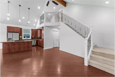 11700 N Island Cove Ln, Portland, OR 97217 - Photo 15