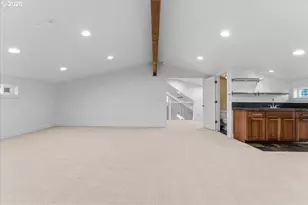 11700 N Island Cove Ln, Portland, OR 97217 - Photo 25