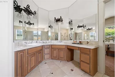 741 W Dogwood St, Washougal, WA 98671 - Photo 23