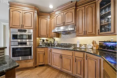 741 W Dogwood St, Washougal, WA 98671 - Photo 17