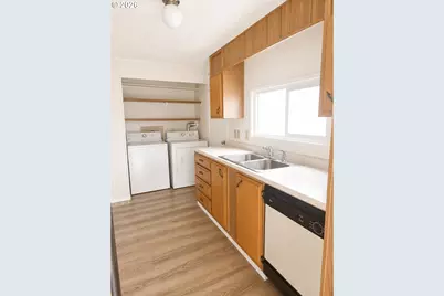 2902 E 2nd St #19, Newberg, OR 97132 - Photo 5