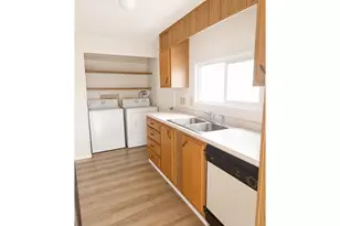 2902 E 2nd St, Newberg, OR 97132 - Photo 5