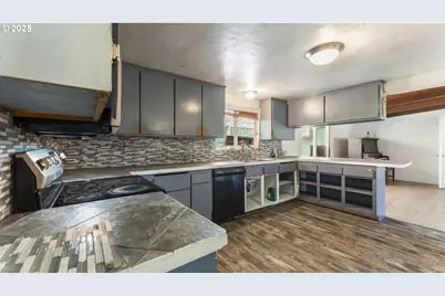 89298 Sutton Lake Dr, Florence, OR 97439 - Photo 7