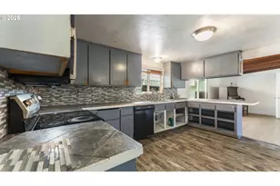 89298 Sutton Lake Dr, Florence, OR 97439 - Photo 7