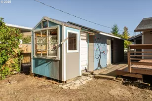 272 Rivershore Dr, Roseburg, OR 97470 - Photo 41