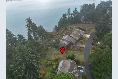 729 NW Highland Dr, Waldport, OR 97394 - Photo 9