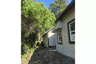 633 SE Kane St, Roseburg, OR 97470 - Photo 5