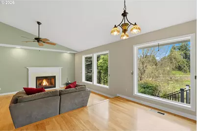 2055 SE Oak Crest Dr, Hillsboro, OR 97123 - Photo 5