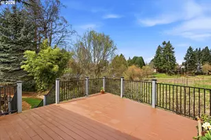 2055 SE Oak Crest Dr, Hillsboro, OR 97123 - Photo 11