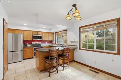 2055 SE Oak Crest Dr, Hillsboro, OR 97123 - Photo 13