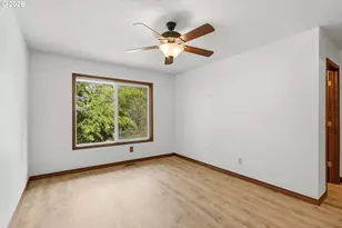 2055 SE Oak Crest Dr, Hillsboro, OR 97123 - Photo 17