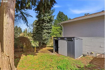 2055 SE Oak Crest Dr, Hillsboro, OR 97123 - Photo 37