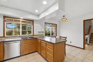 2055 SE Oak Crest Dr, Hillsboro, OR 97123 - Photo 15