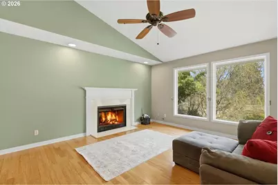 2055 SE Oak Crest Dr, Hillsboro, OR 97123 - Photo 3