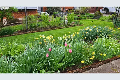 2055 SE Oak Crest Dr, Hillsboro, OR 97123 - Photo 39