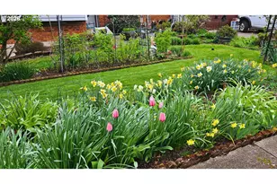 2055 SE Oak Crest Dr, Hillsboro, OR 97123 - Photo 39