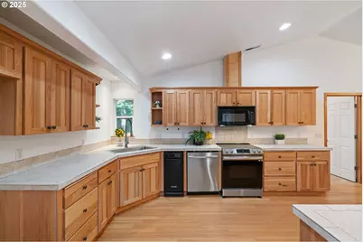 15014 NE Caples Rd, Brush Prairie, WA 98606 - Photo 9