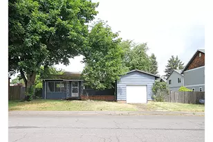 442 NW 4th Ave, Canby, OR 97013 - Photo 3