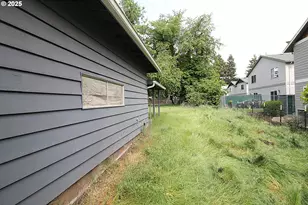 442 NW 4th Ave, Canby, OR 97013 - Photo 9