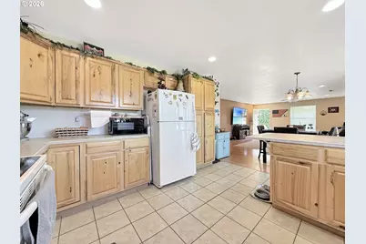 98557 Woodriff Ln, Brookings, OR 97415 - Photo 9