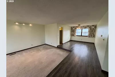 4546 46th Ave NE, Salem, OR 97305 - Photo 15