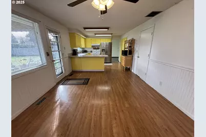 4546 46th Ave NE, Salem, OR 97305 - Photo 23