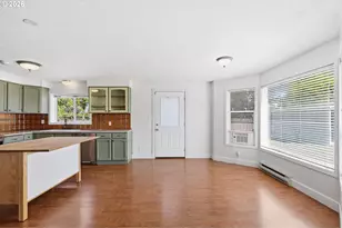 28821 Royal Ave, Eugene, OR 97402 - Photo 21