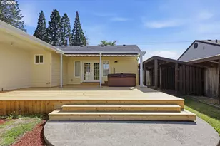 28821 Royal Ave, Eugene, OR 97402 - Photo 15
