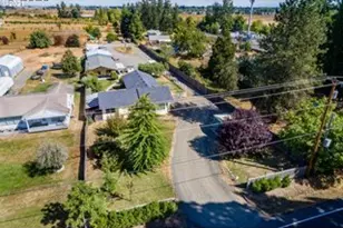 28821 Royal Ave, Eugene, OR 97402 - Photo 3