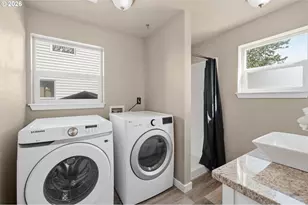 3198 Duke Snider Ave, Eugene, OR 97402 - Photo 21