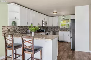 3198 Duke Snider Ave, Eugene, OR 97402 - Photo 11