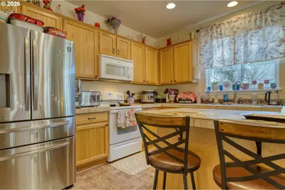 34050 SE Sturgeon St, Scappoose, OR 97056 - Photo 9