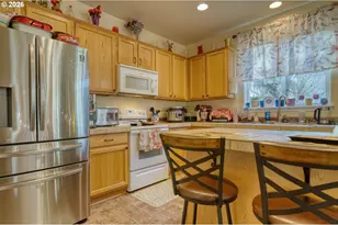 34050 SE Sturgeon St, Scappoose, OR 97056 - Photo 9