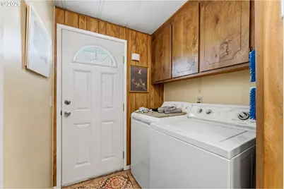735 N 8th St, Lakeside, OR 97449 - Photo 21