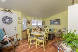 1000 S McKern Ct, Newberg, OR 97132 - Photo 9