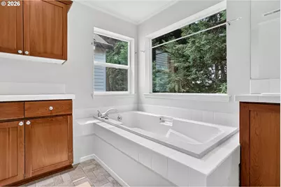 1026 SE Roundelay St, Hillsboro, OR 97123 - Photo 23
