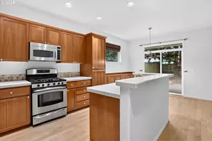 1026 SE Roundelay St, Hillsboro, OR 97123 - Photo 7