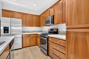 1026 SE Roundelay St, Hillsboro, OR 97123 - Photo 11