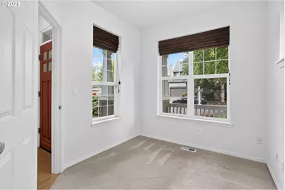 1026 SE Roundelay St, Hillsboro, OR 97123 - Photo 5