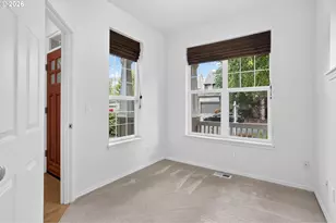 1026 SE Roundelay St, Hillsboro, OR 97123 - Photo 5
