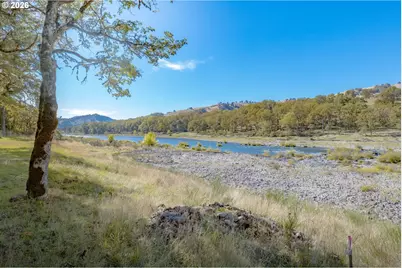 9188 S Bank Dr, Roseburg, OR 97470 - Photo 5