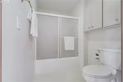 205 S Montgomery St #B204, Portland, OR 97201 - Photo 15