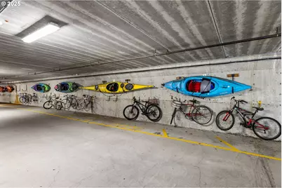 205 S Montgomery St #B204, Portland, OR 97201 - Photo 47