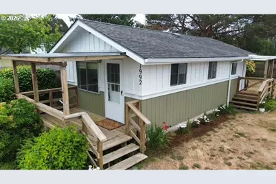 1992 18th St, Florence, OR 97439 - Photo 1