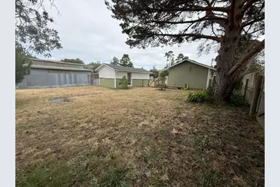 1992 18th St, Florence, OR 97439 - Photo 11