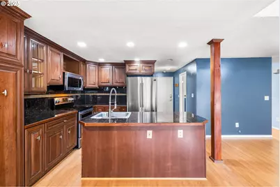 5729 NE Hazel Dell Ave #F, Vancouver, WA 98663 - Photo 9