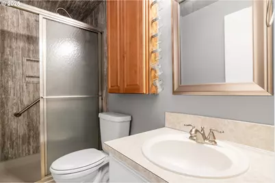 5729 NE Hazel Dell Ave #F, Vancouver, WA 98663 - Photo 27